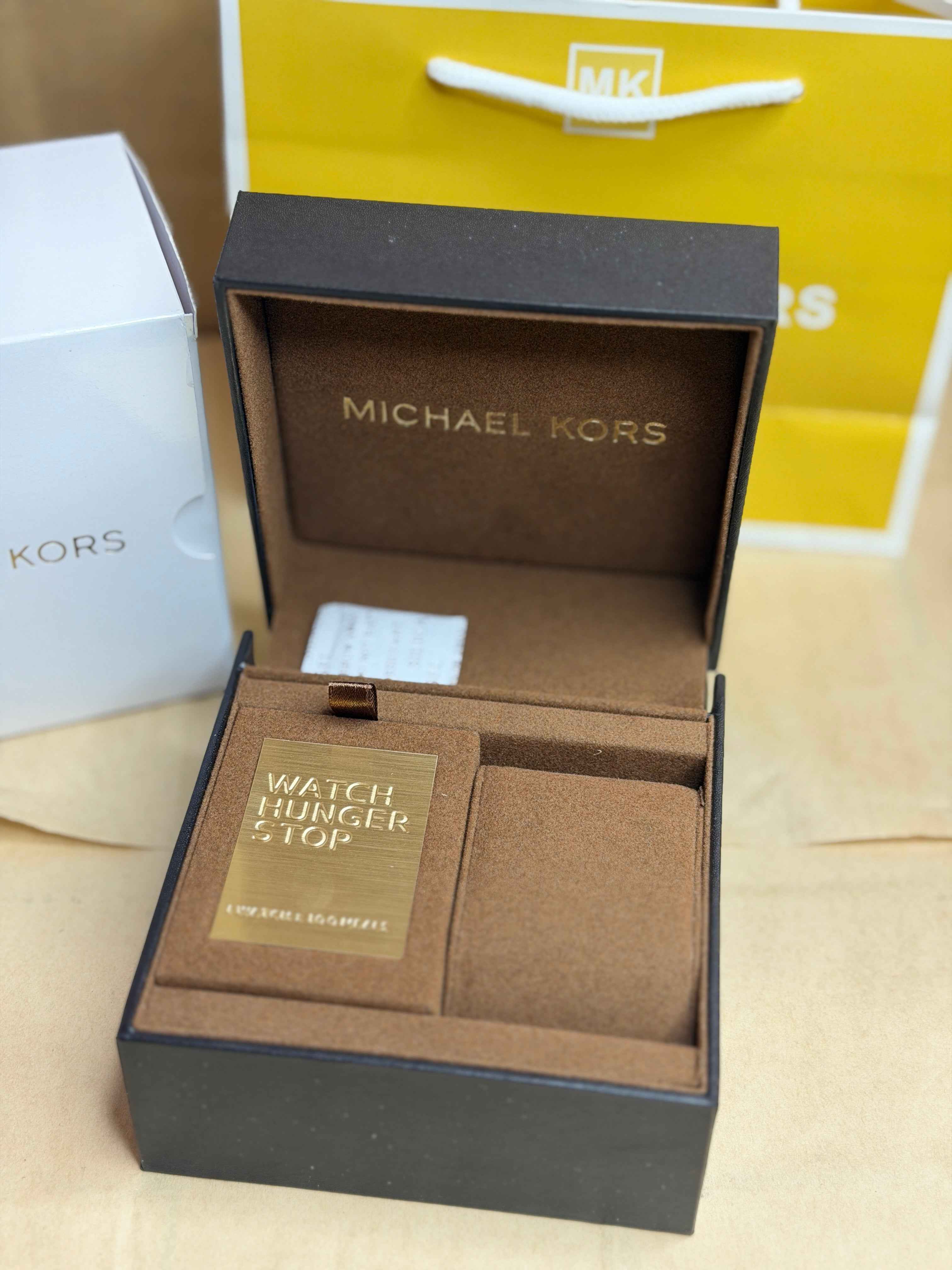 Michael Kors Brand Box Kit