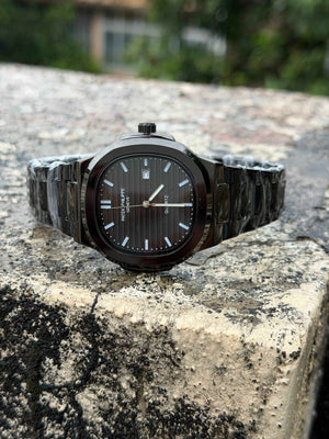 Patēk Philipē Nautilus Style Full Black Quartz Watch with Date Display | Stainless Steel Back & Butterfly Clasp