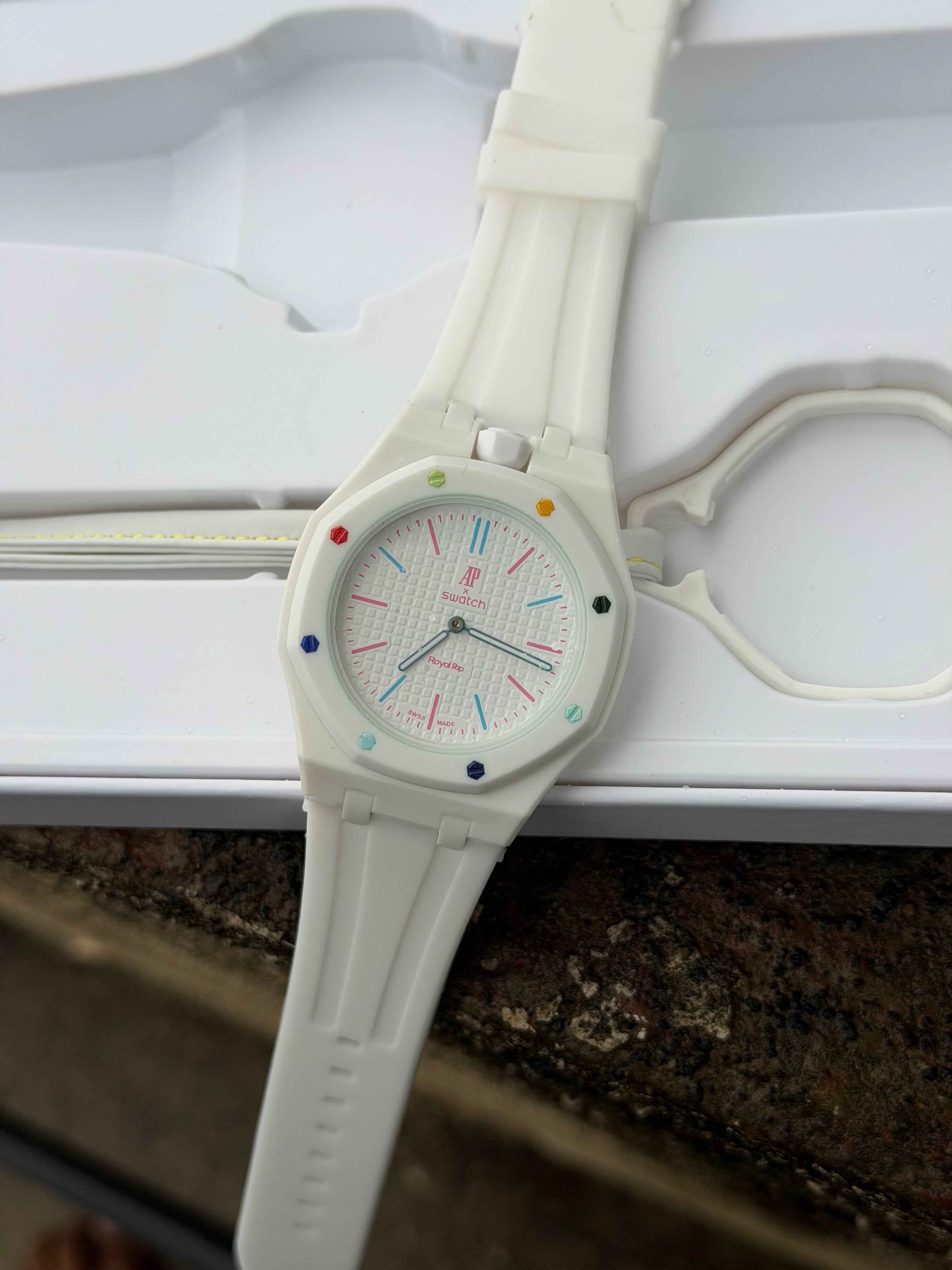 Swatch X AP - Royal Pop - Huit Blanc