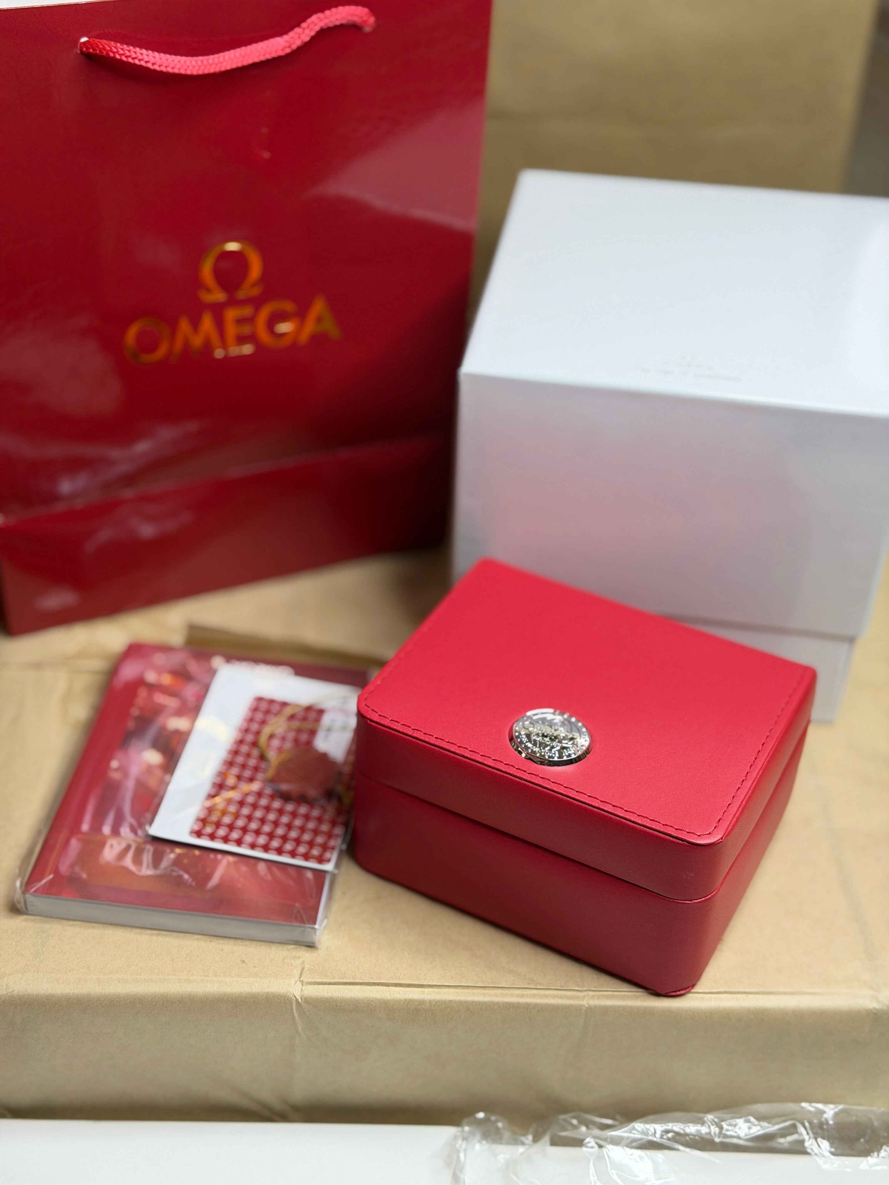 Omega Brand Box Kit