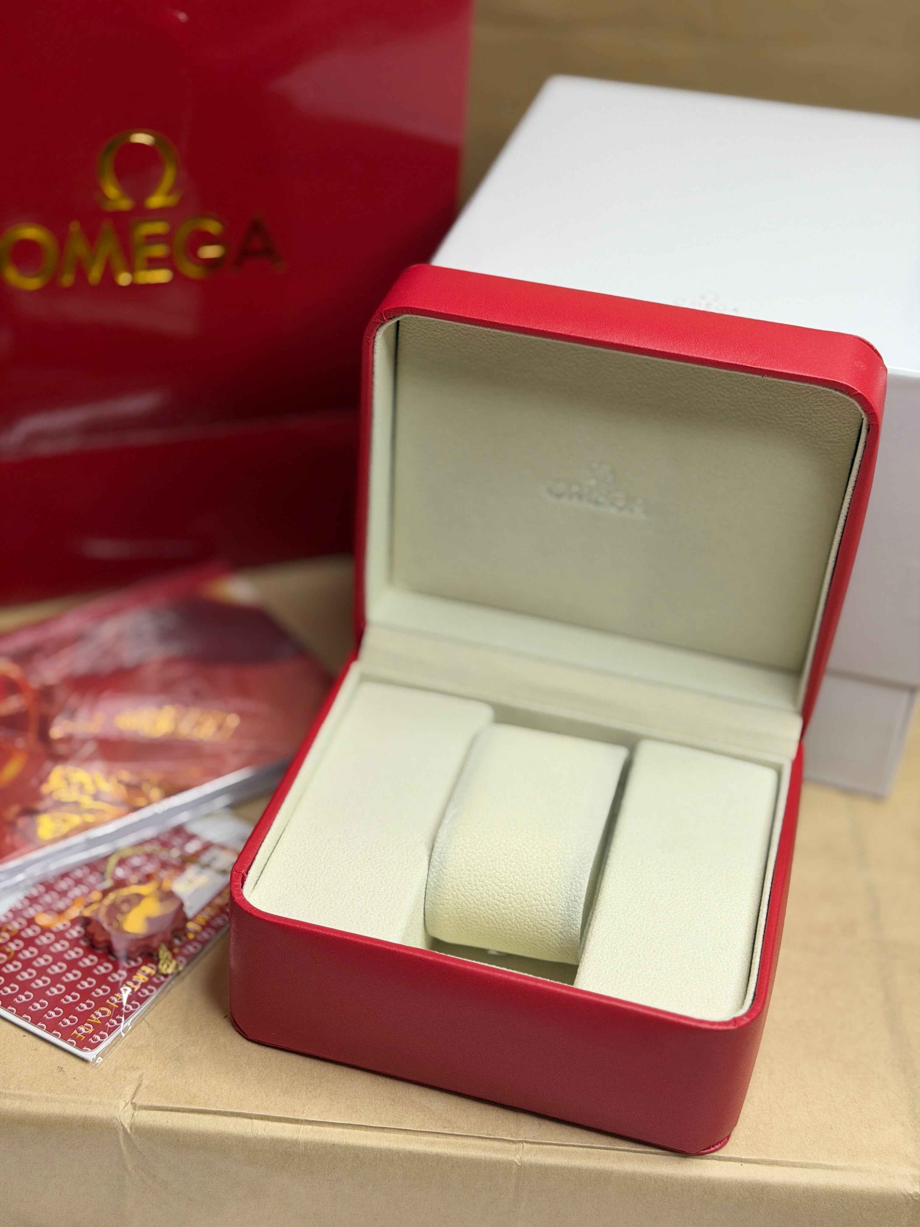 Omega Brand Box Kit