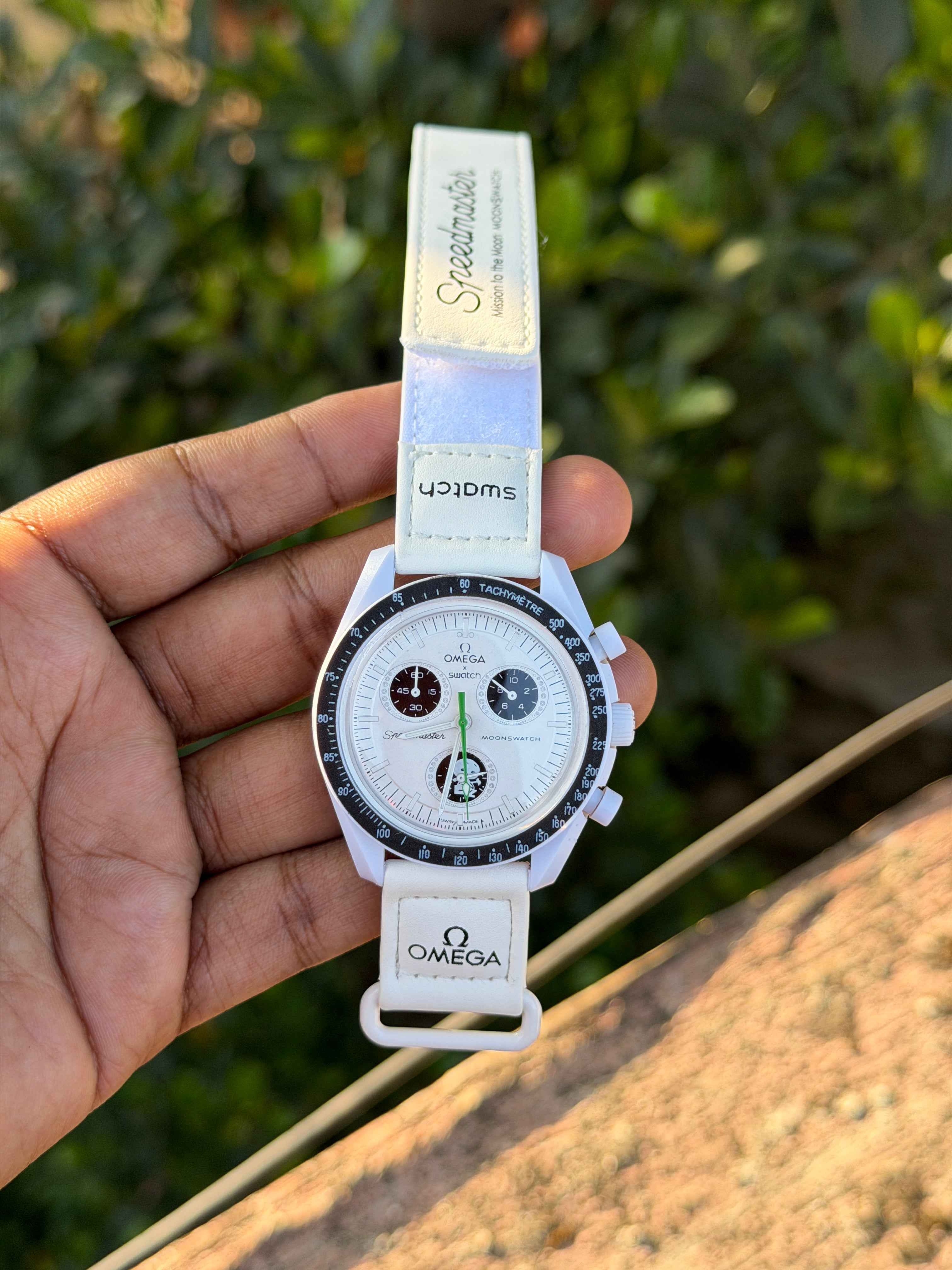 SWATCH X OMEGA BIOCERAMIC MOONSWATCH MISSION TO MOONPHASE SNOOPY