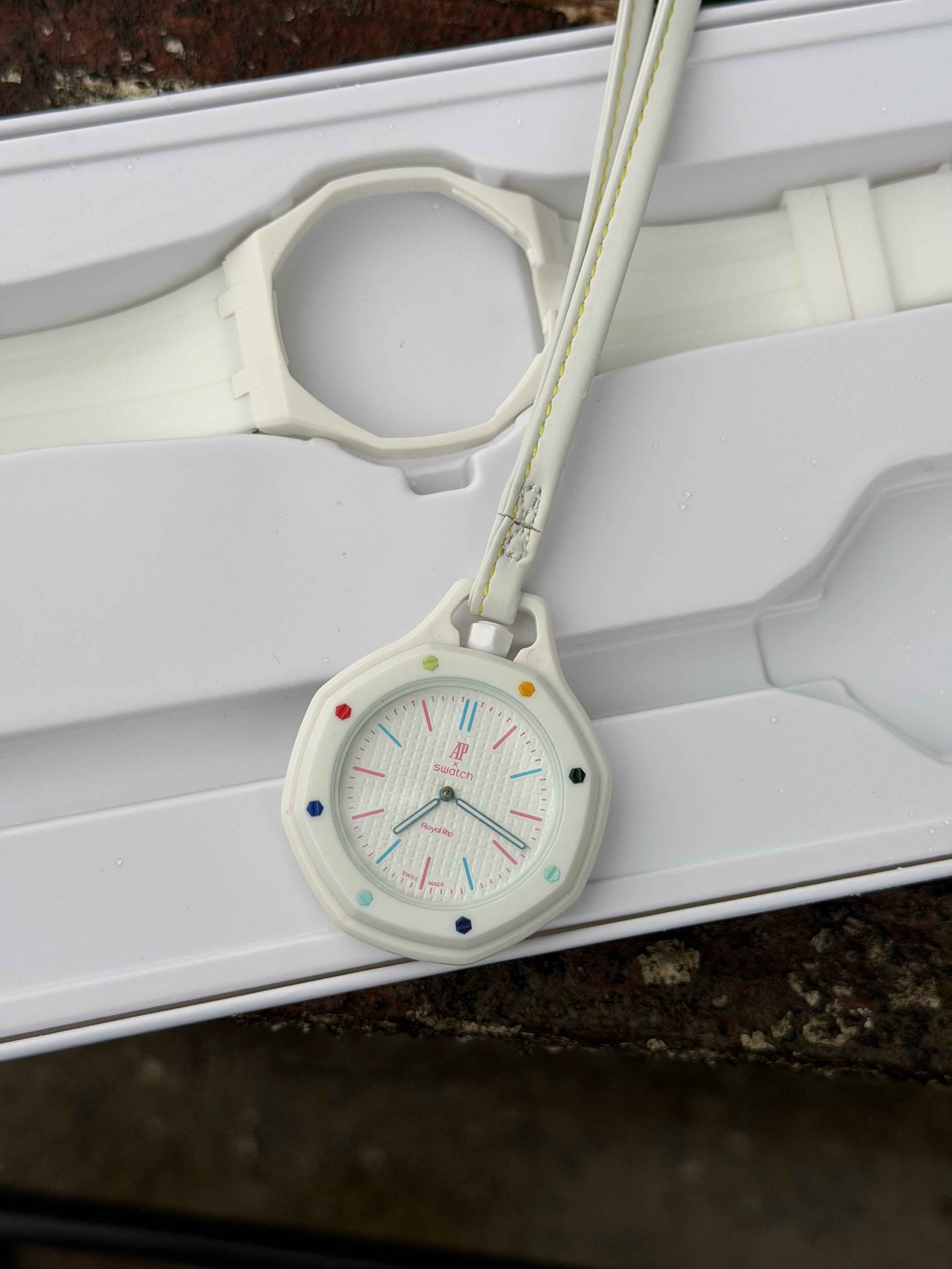 Swatch X AP - Royal Pop - Huit Blanc