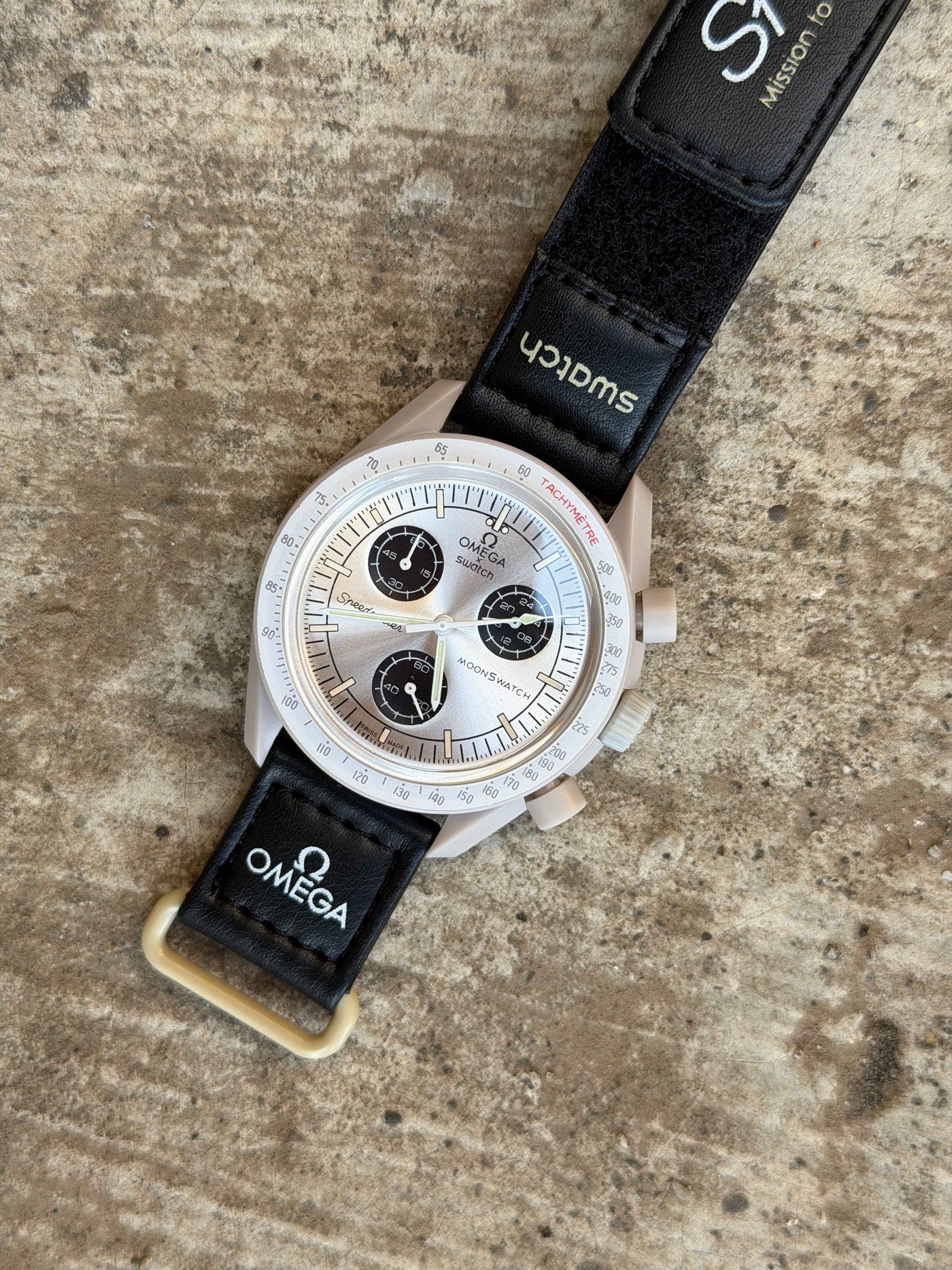SWATCH X OMEGA BIOCERAMIC MOONSWATCH 1965 - OM SAI TIMEPIECE