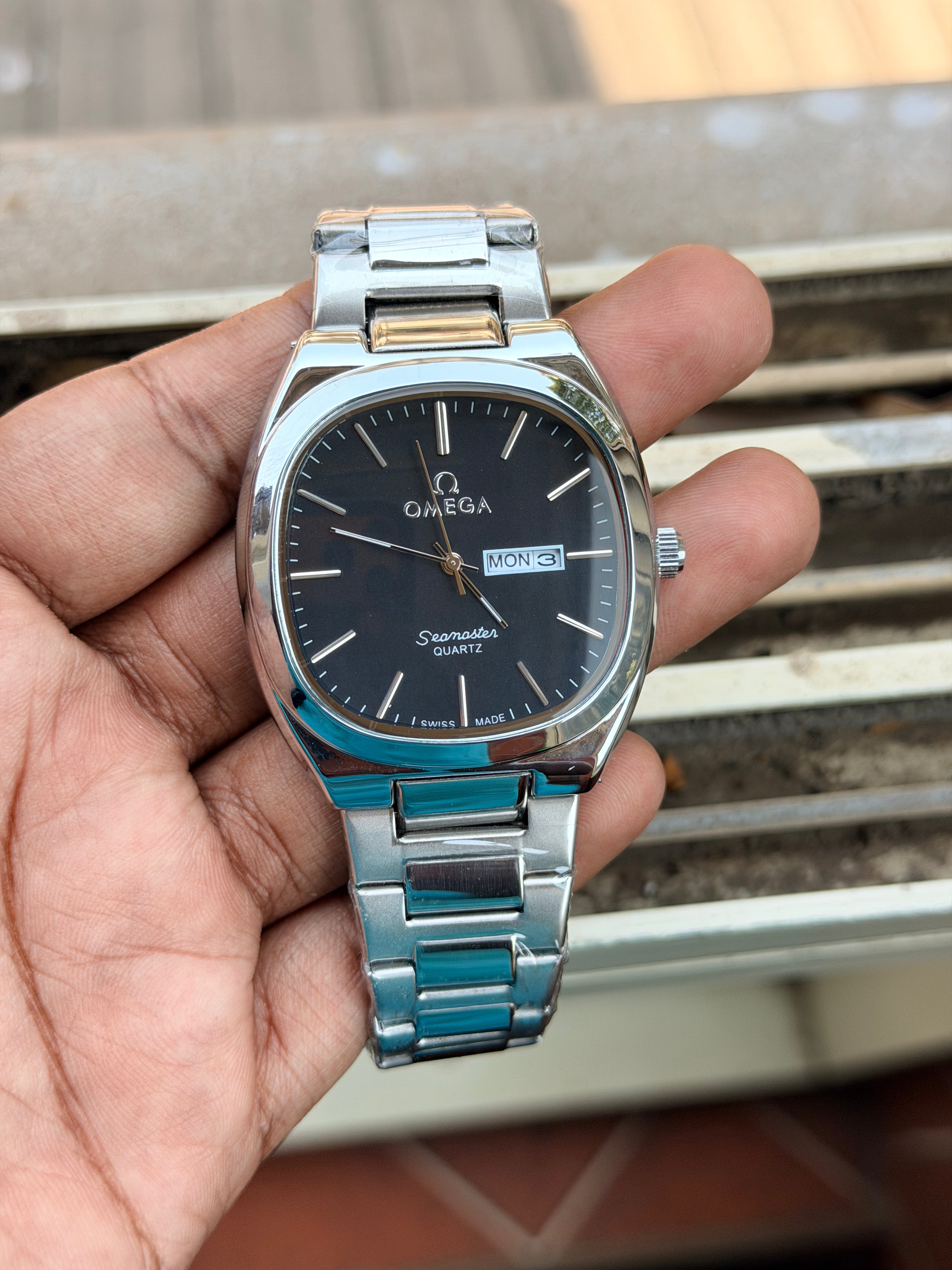 Omegaa Quartz - OM SAI TIMEPIECE
