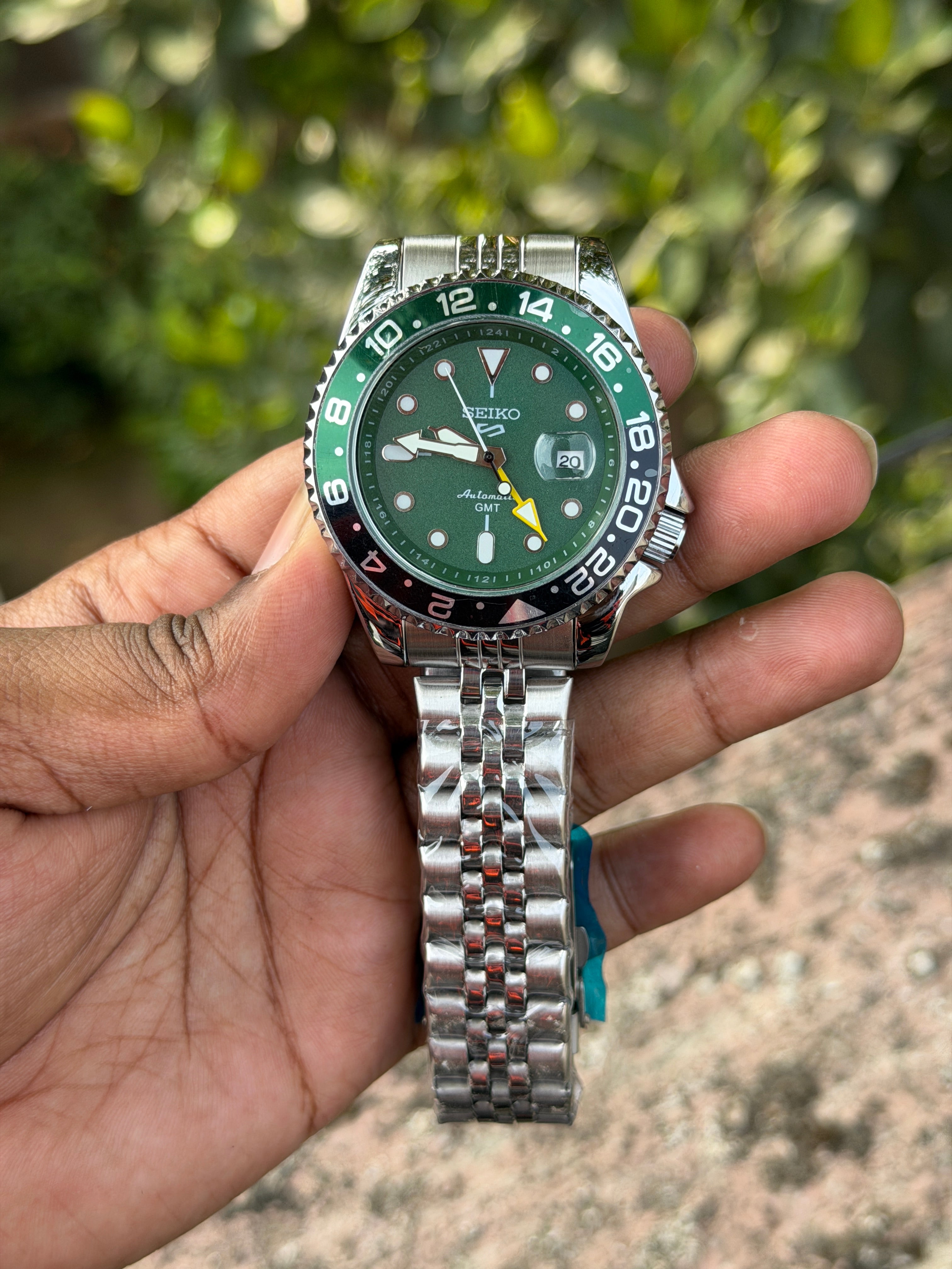 Se.iko 5 Sport SKX GMT  - Green Dial - OM SAI TIMEPIECE