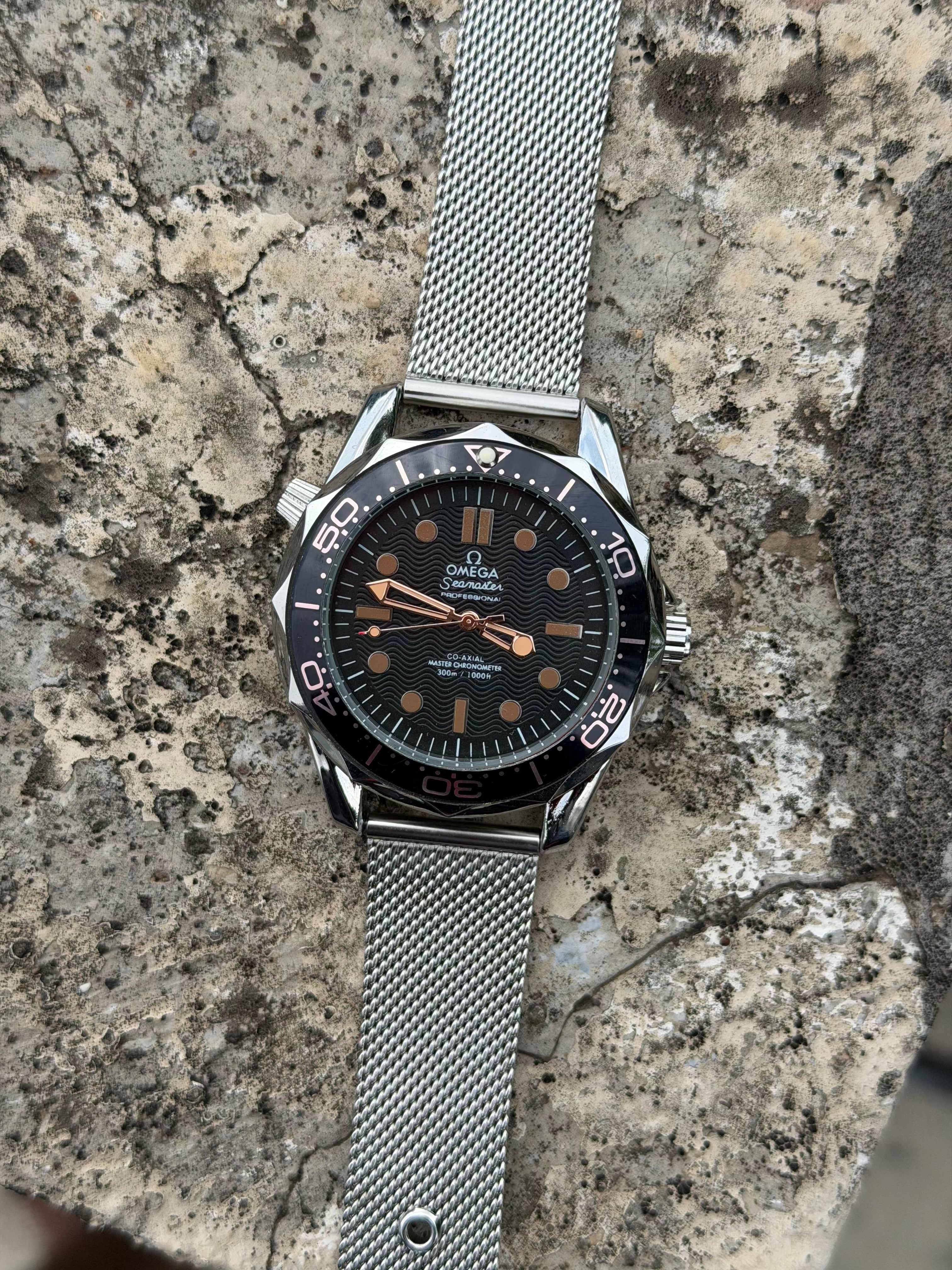 Omga Seamaster Diver Style Black Dial Mesh Strap Quartz Watch – Silver