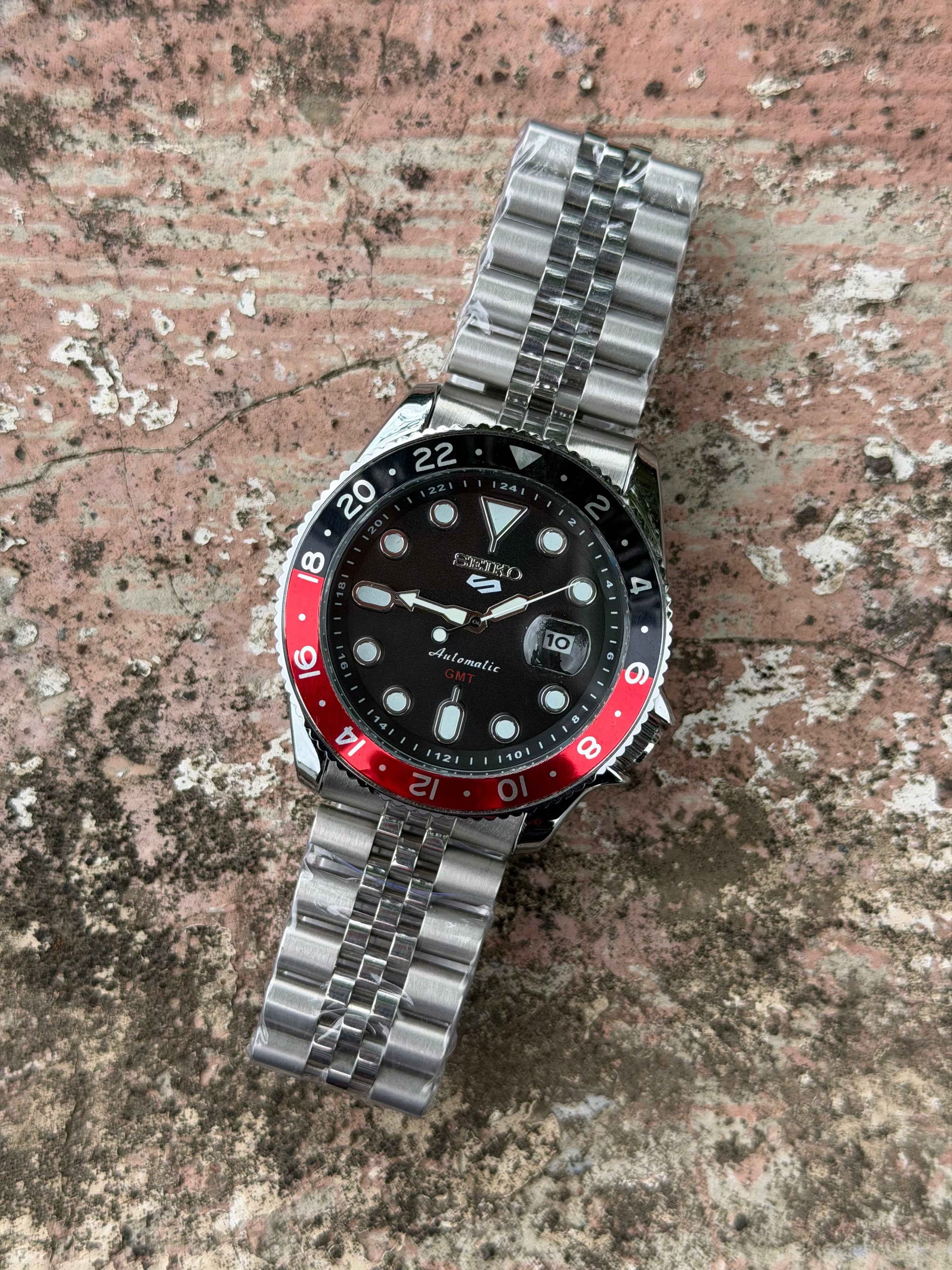 SĘiko 5 Sports "Pepsi" Edition Stainless Steel Men's Watch - BLACK DIAL