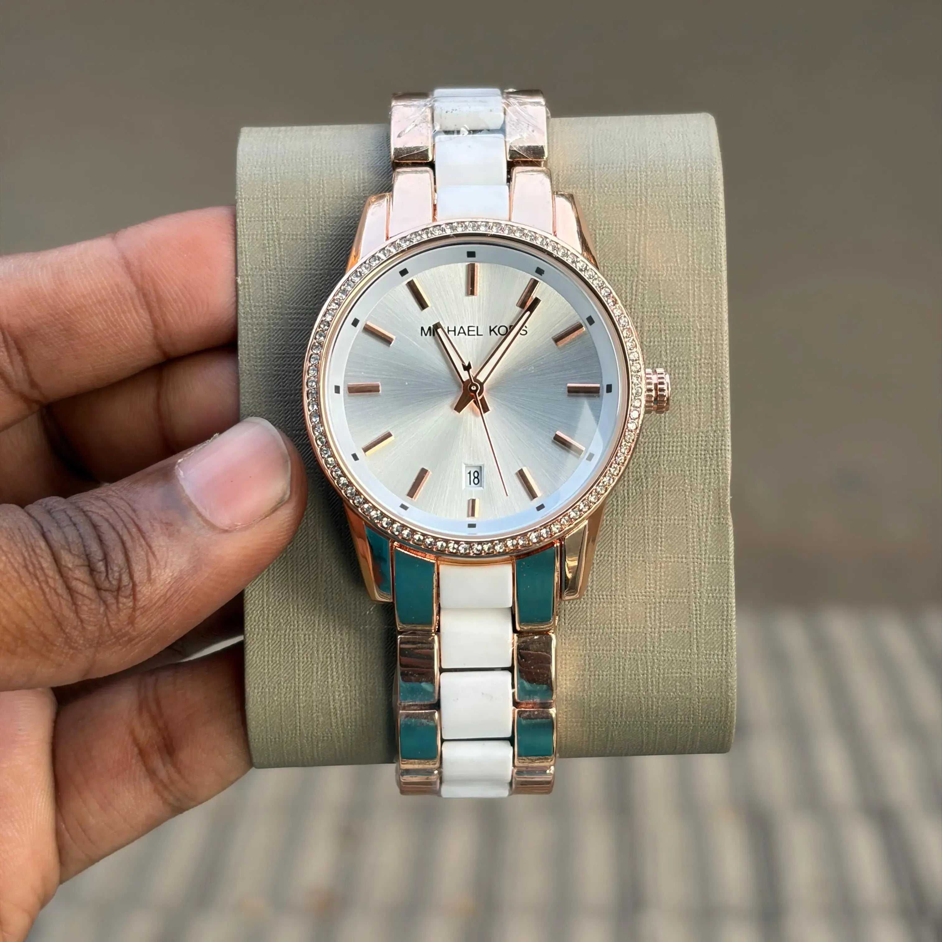 Micha*l Ko*s Diamond - OM SAI TIMEPIECE
