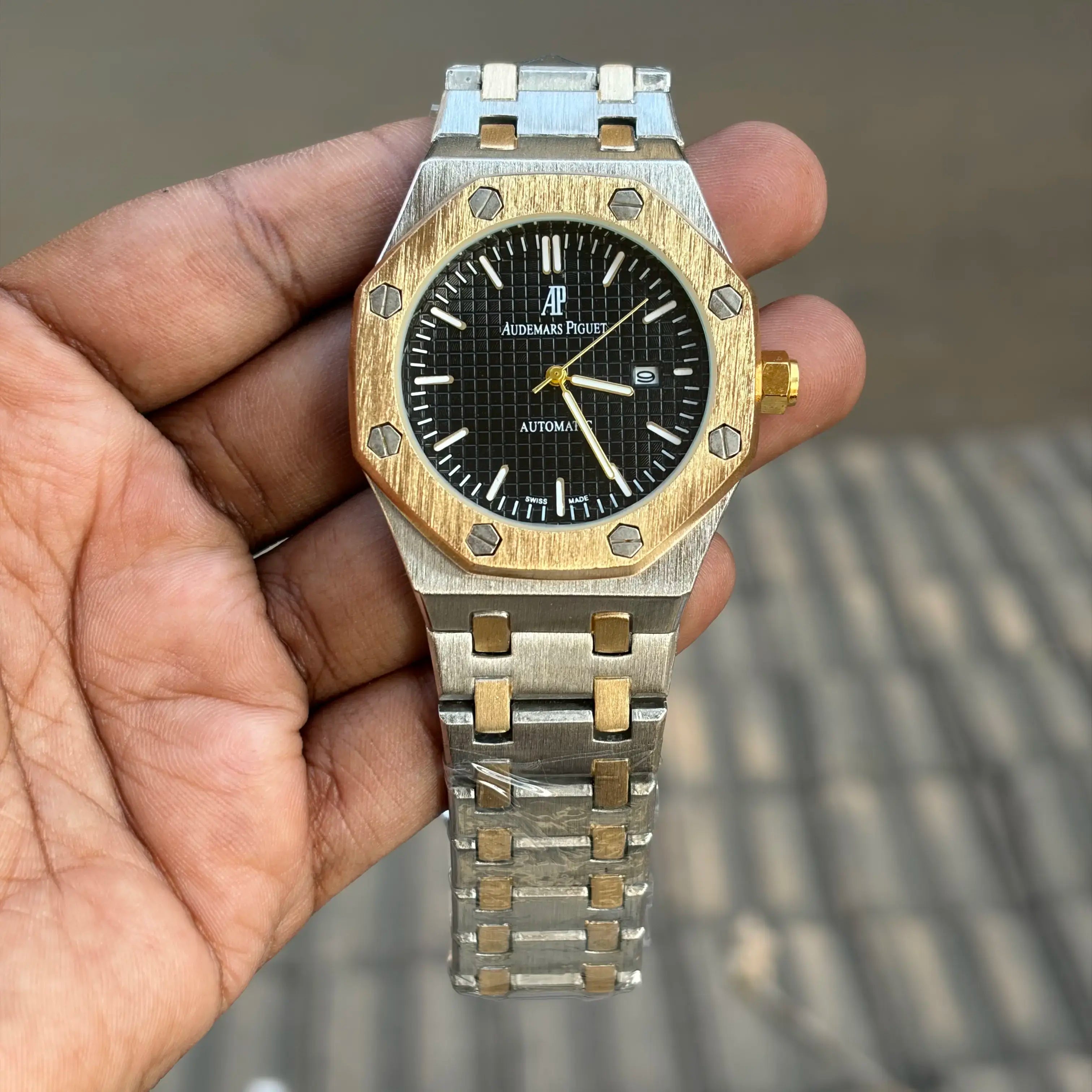 AP Quartz - OM SAI TIMEPIECE